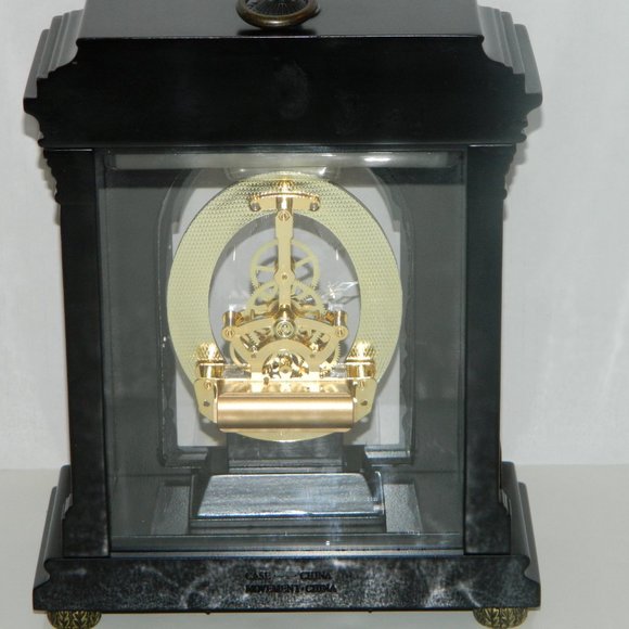 Bombay 2004 Mohogany Wood Floating Quartz Sync Clock - Picture 5 of 17